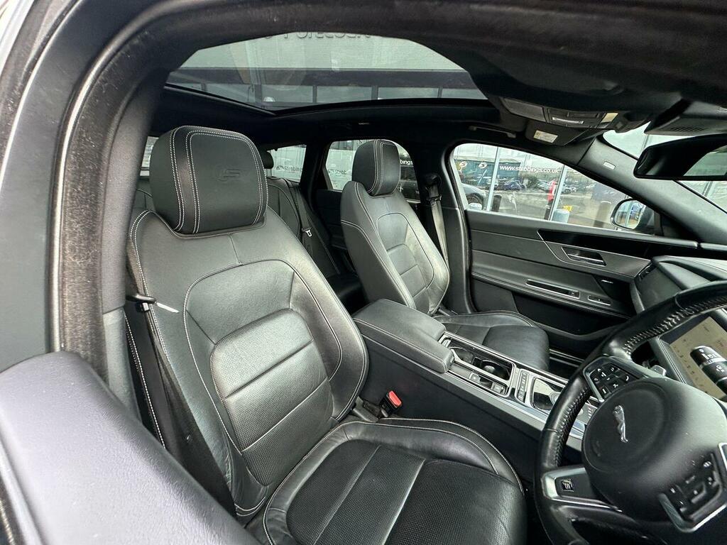 Jaguar XF 3.0D V6 S Sportbrake Euro 6 Ss  #2