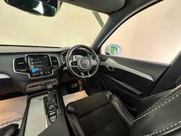 Volvo XC90 R Design Pro Black #44