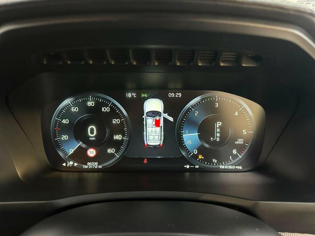Volvo XC90 R Design Pro Black #7