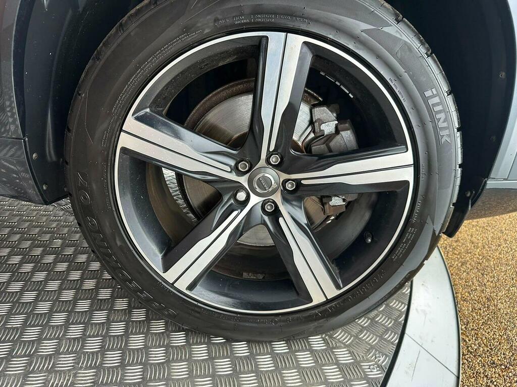 Volvo XC90 R Design Pro Black #25