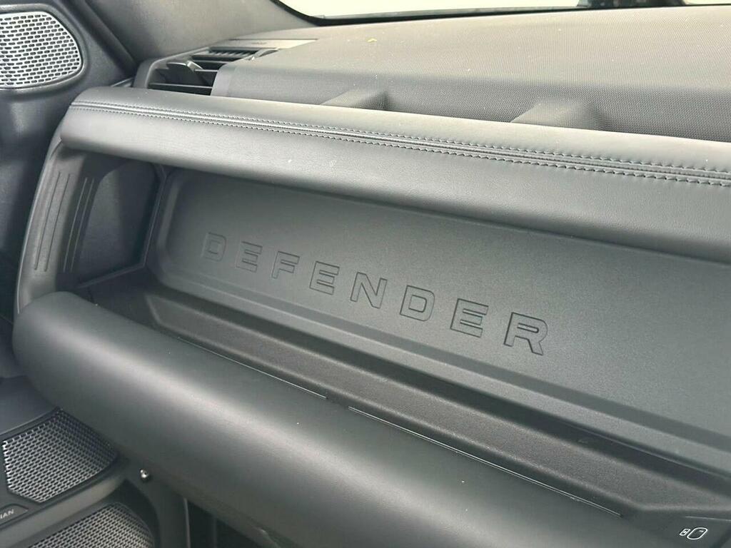 Land Rover Defender 110 X-dynamic Se Black #9