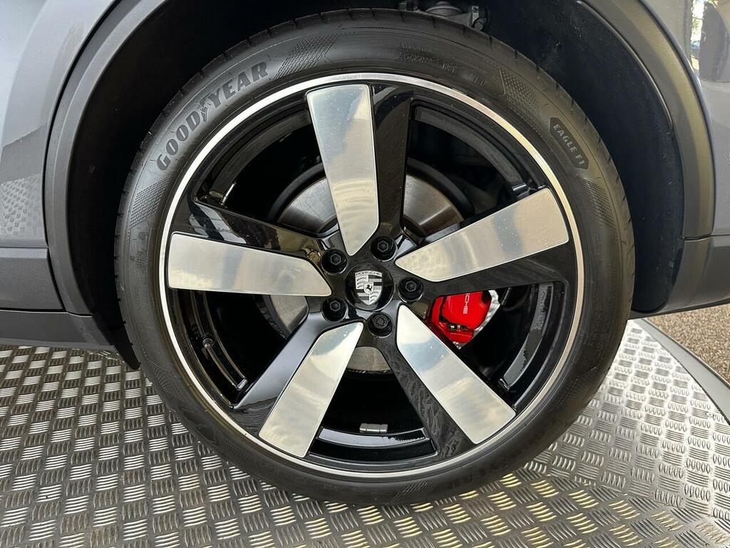 Porsche Macan Pdk  #33