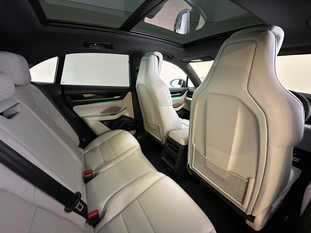 Porsche Macan Pdk  #22