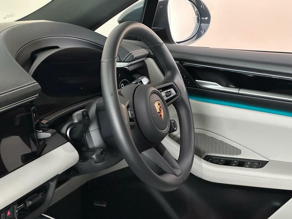 Porsche Macan Pdk  #32