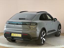 Porsche Macan Pdk  #42