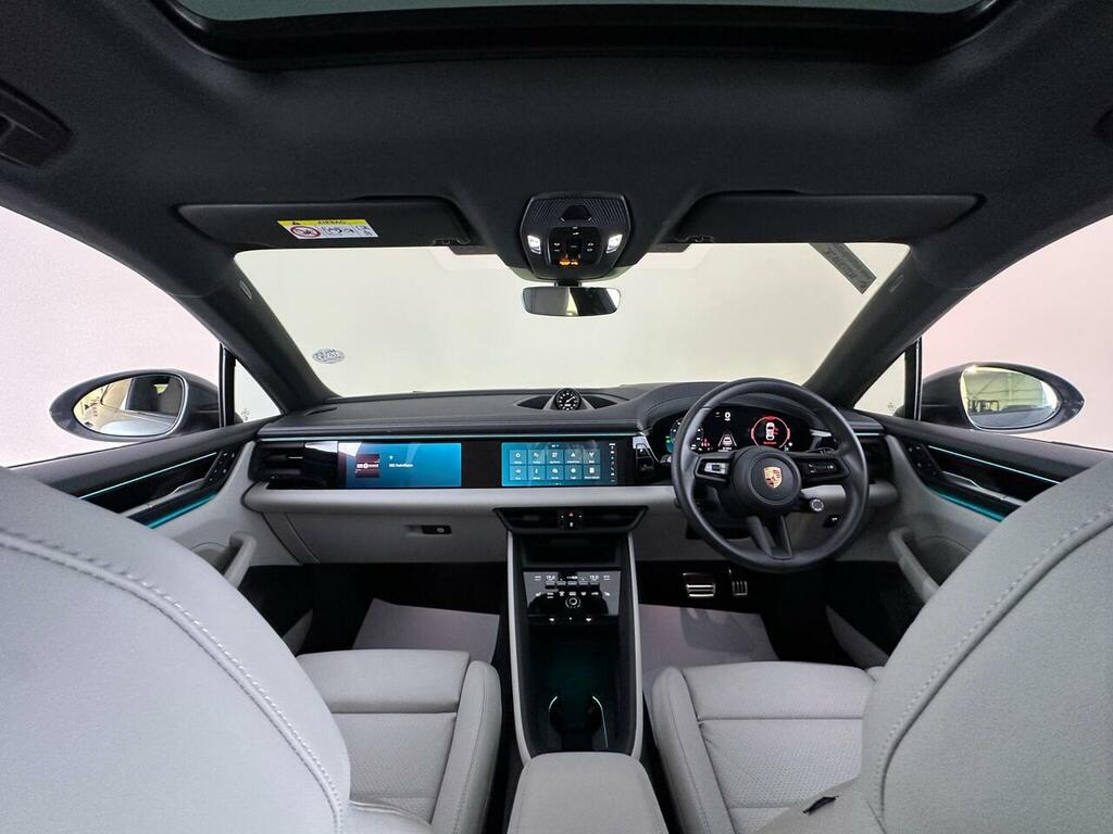 Porsche Macan Pdk  #25