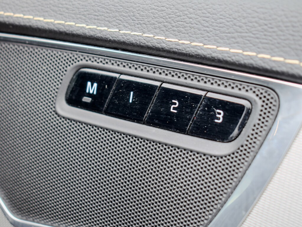 Volvo XC90 R-design Blue #11