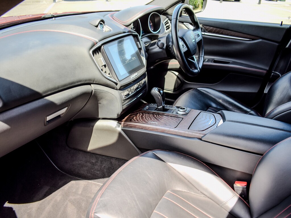 Maserati Ghibli V6 Black #10