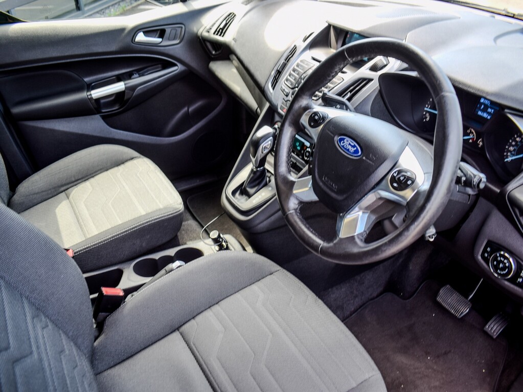 Ford Tourneo Connect Mpv 1.5 Tdci Titanium 2016 Black #8