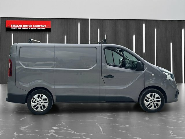 Renault Trafic 2015 1.6 Dci Energy 27 Sport Swb Standard Roof Eur Grey #5