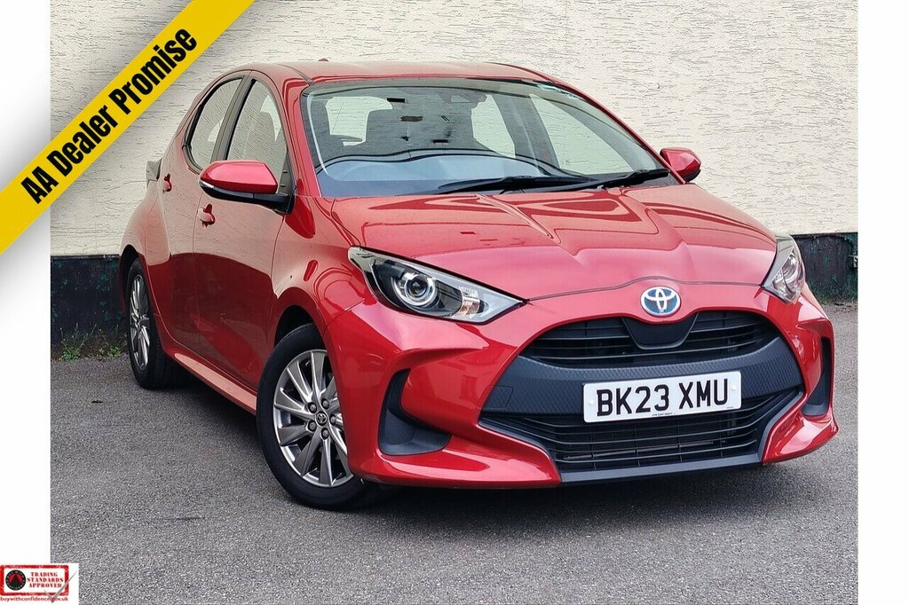 Toyota Yaris Vvt-h Icon Red