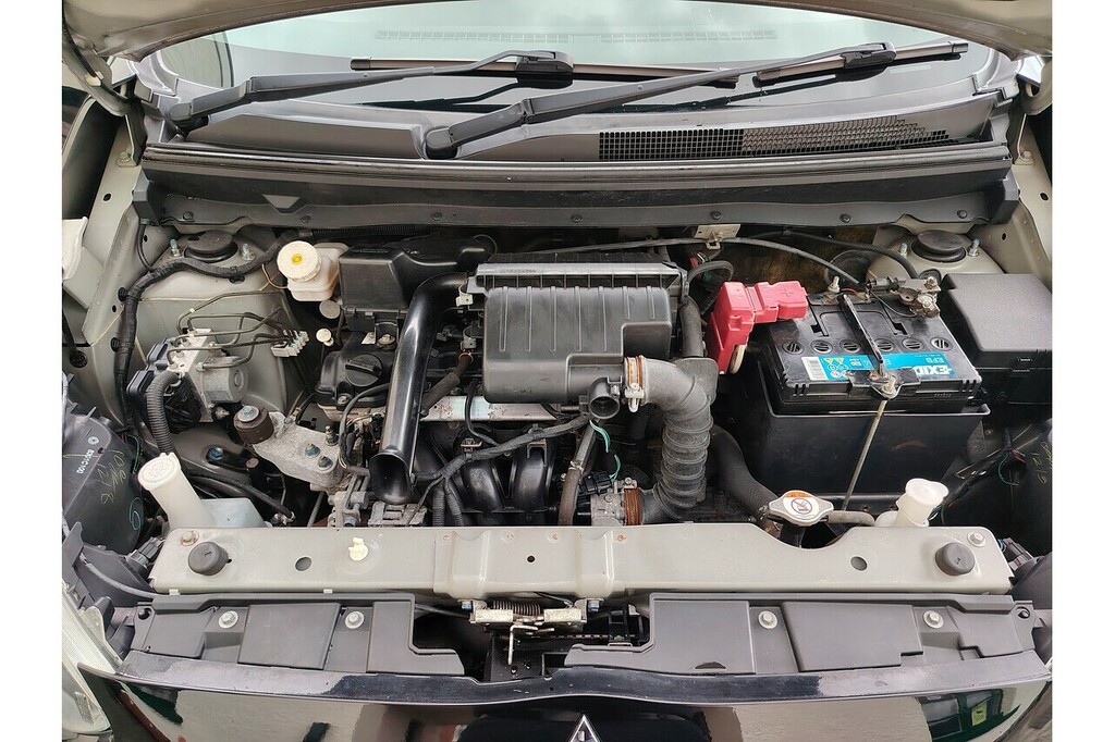 Mitsubishi Mirage Mirage 1 Black #16