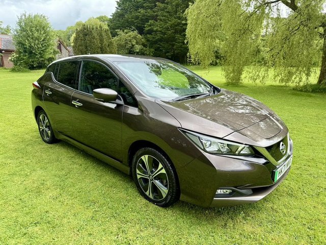 Nissan Leaf E Tekna Hatchback Brown #2