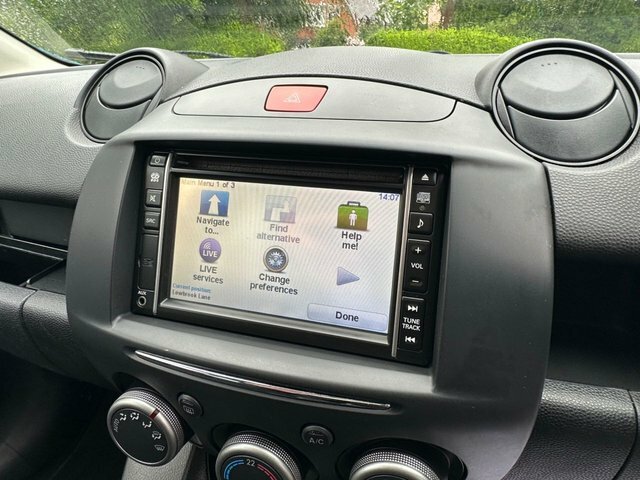 Mazda 2 Hatchback 1.3 Venture 2013 Red #18