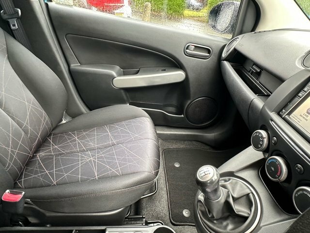 Mazda 2 Hatchback 1.3 Venture 2013 Red #21
