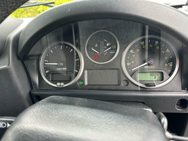 Land Rover Defender Estate #16
