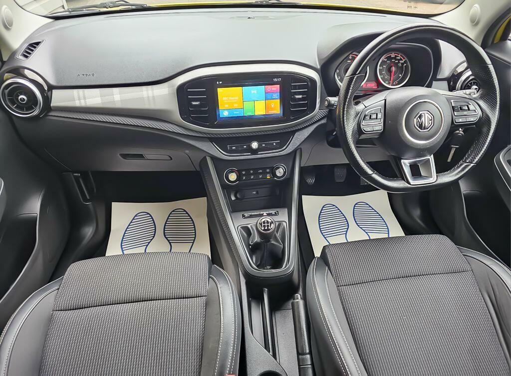 MG MG3 1.5 Vti-tech Exclusive Nav Euro 6 Ss DL21BOJ Yellow #2