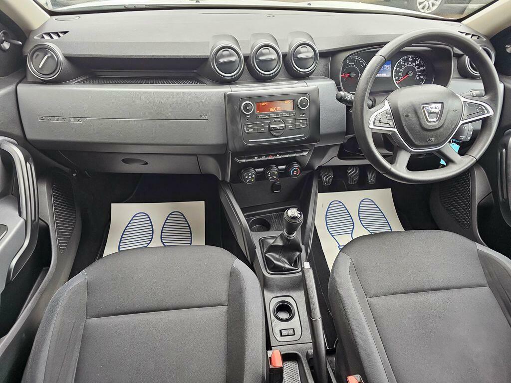 Dacia Duster Essential White #2