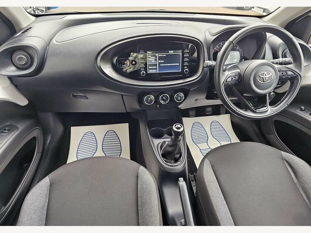 Toyota Aygo X Pure White