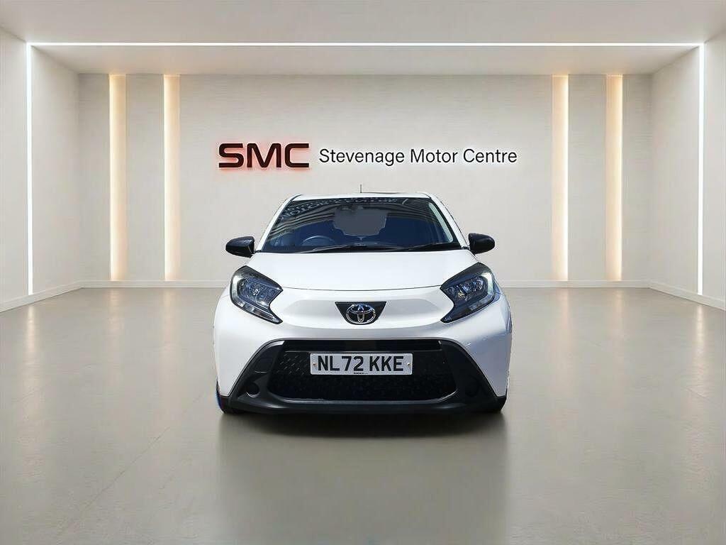 Toyota Aygo X Pure White #3