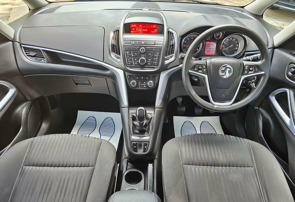 Vauxhall Zafira Tourer Exclusiv Silver #2