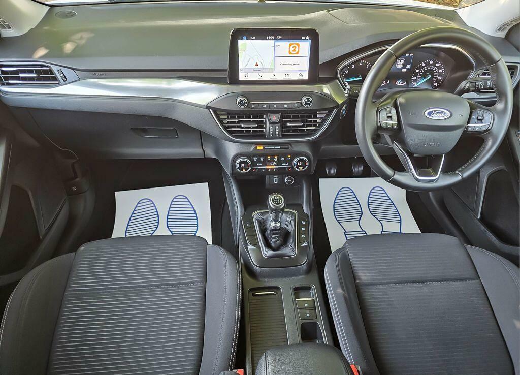 Ford Focus 1.0T Ecoboost Titanium Euro 6 Ss KK68WUA White #2