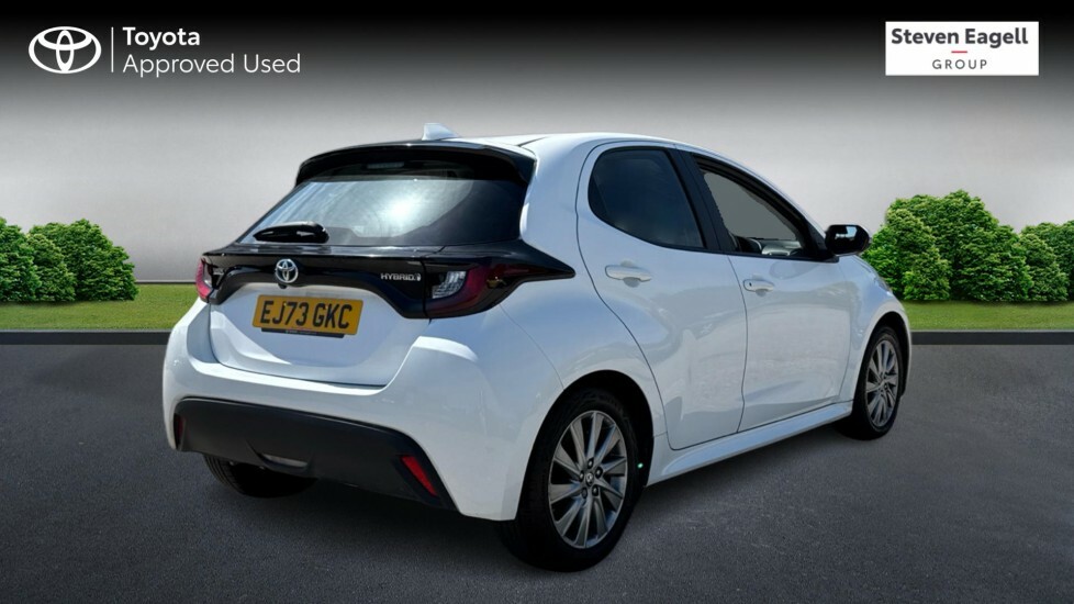 Toyota Yaris 1.5 Vvt-h Icon E-cvt Euro 6 Ss EJ73GKC White #2