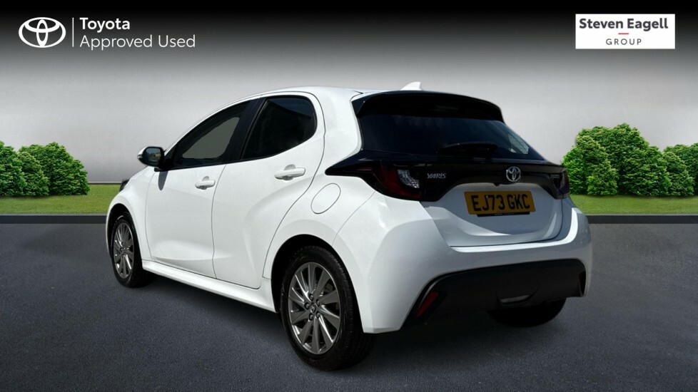 Toyota Yaris 1.5 Vvt-h Icon E-cvt Euro 6 Ss EJ73GKC White #4