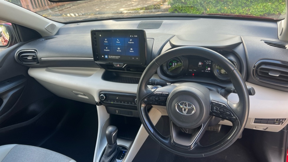 Toyota Yaris 1.5 Vvt-h Excel E-cvt Euro 6 Ss KO73HDL Red #6