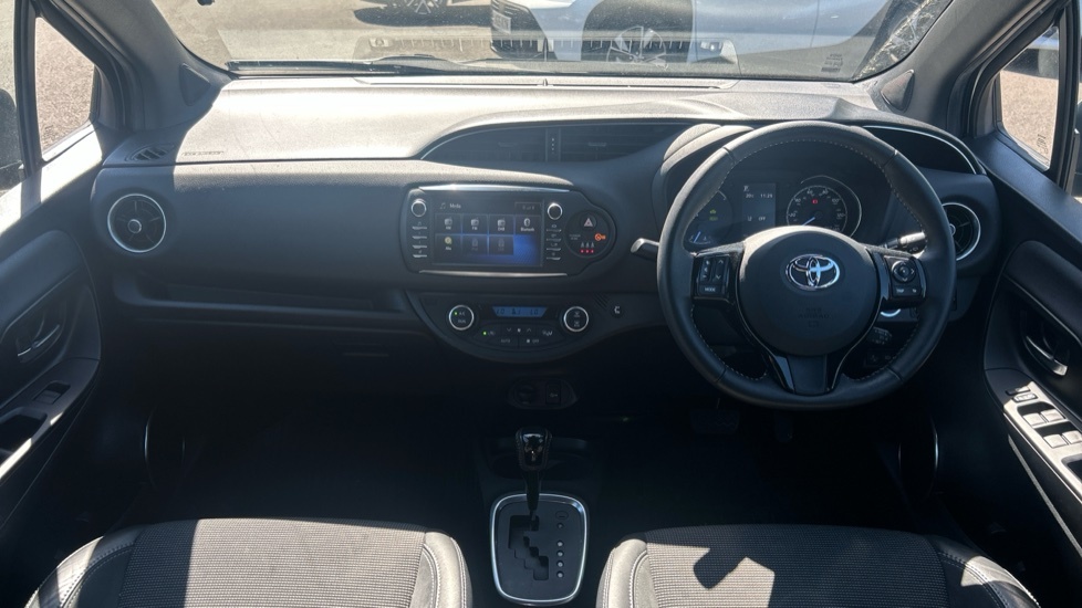 Toyota Yaris 1.5 Vvt-h Excel E-cvt Euro 6 Ss WK69ZVV Silver #6