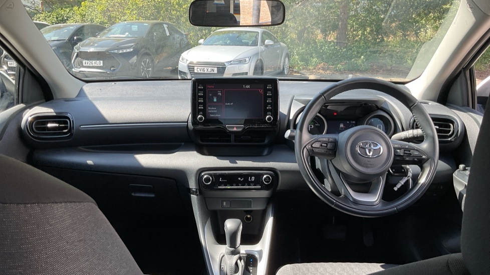 Toyota Yaris 1.5 Vvt-h Design E-cvt Euro 6 Ss AP23NNG White #6