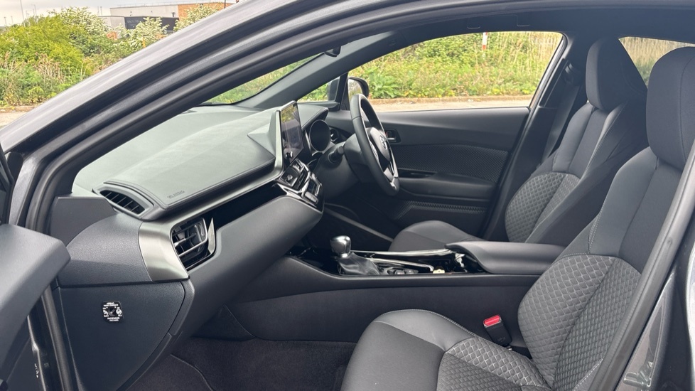 Toyota C-Hr 2.0 Vvt-h Design Cvt Euro 6 Ss AU73XHF Grey #5
