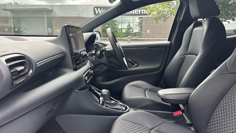 Toyota Yaris 1.5 Vvt-h Excel Hatchback Hybrid E-cvt LO24RXN Black #5