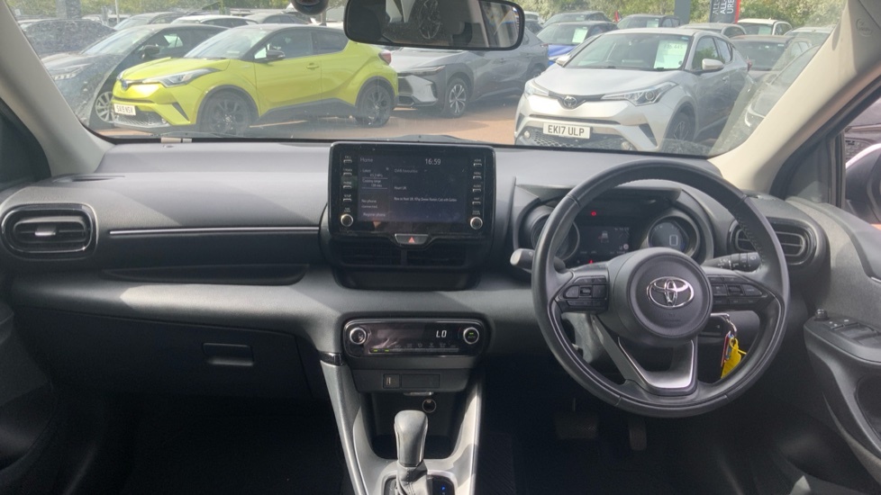 Toyota Yaris 1.5 Vvt-h Design E-cvt Euro 6 Ss OV22FEF White #6