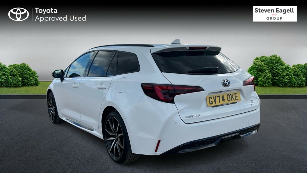 Toyota Corolla 1.8 Vvt-h Gr Sport Touring Sports Hybri GV74OKE White #4
