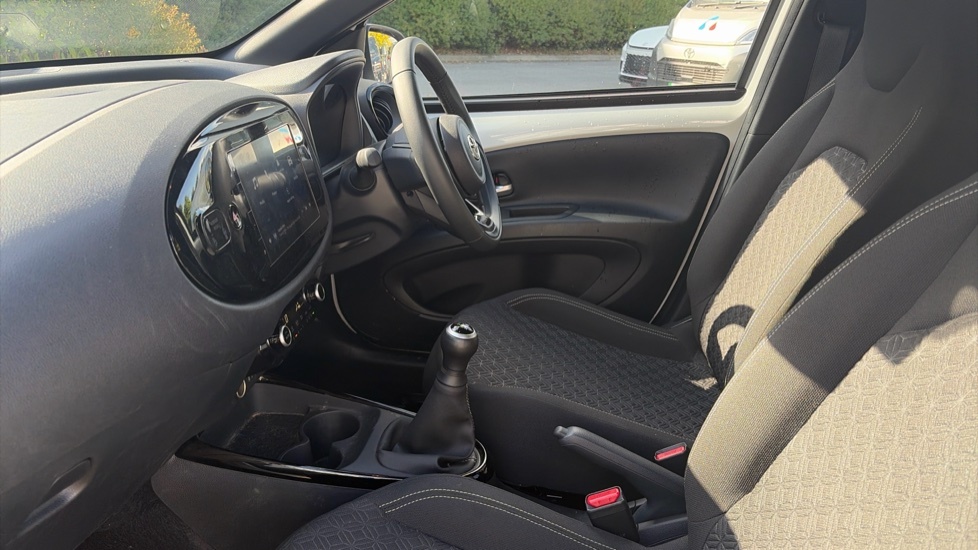 Toyota Aygo X 1.0 Vvt-i Edge Euro 6 Ss AE75WYF White #5