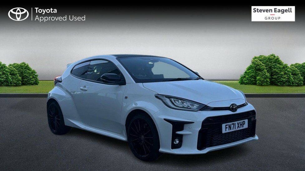Toyota Yaris 1.6T Gr Convenience Hatchback Aw White