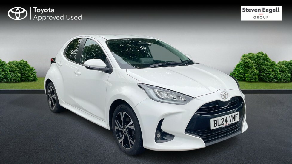 Toyota Yaris 1.5 Vvt-h Design E-cvt Euro 6 Ss White