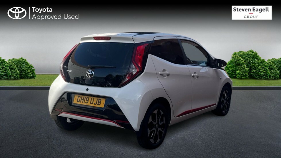Toyota Aygo 1.0 Vvt-i X-trend Euro 6 GH19UJB White #2