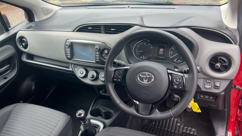 Toyota Yaris 1.5 Vvt-i Icon Euro 6 KT69VCJ Red #6