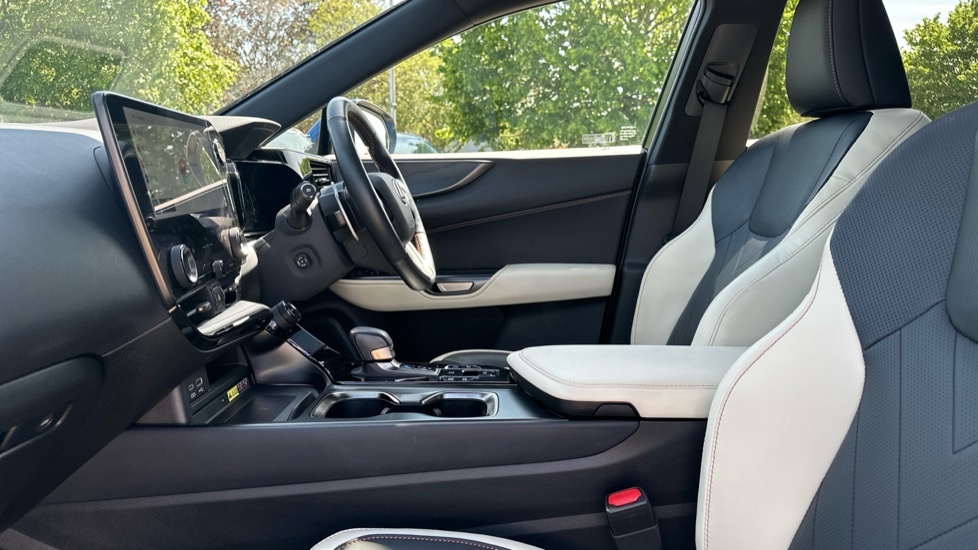 Lexus NX 2.5 450H 18.1Kwh Takumi Suv Plug-in Hy Blue #6