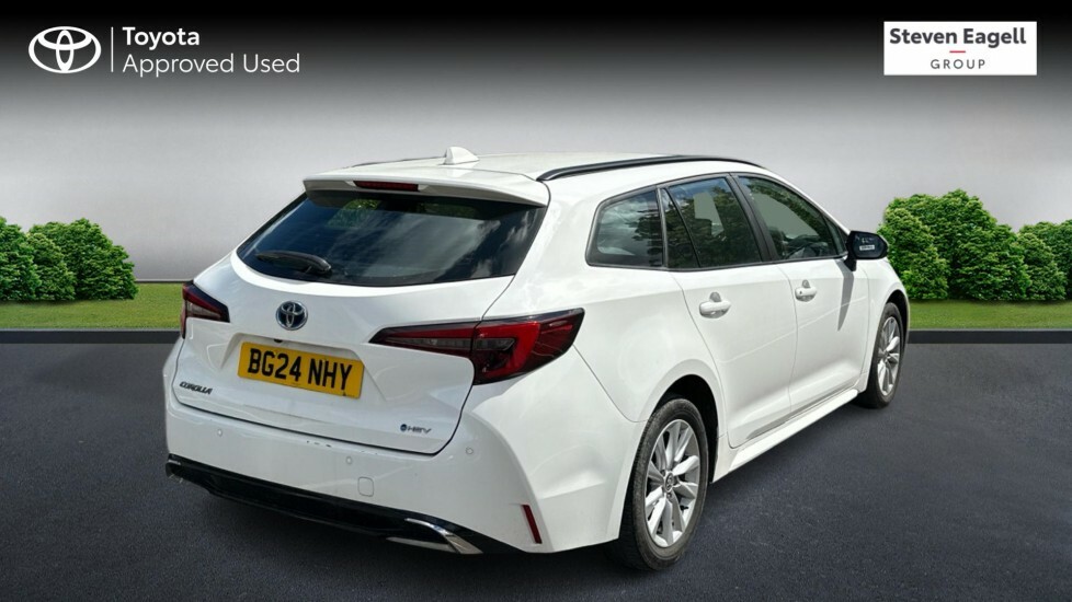 Toyota Corolla 1.8 Vvt-h Icon Touring Sports Hybrid Cv BG24NHY White #2