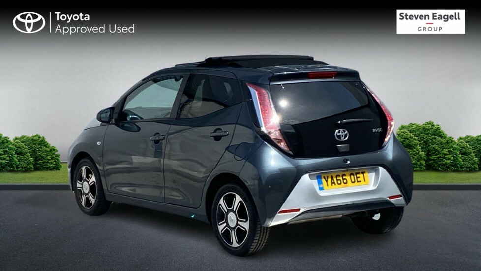 Toyota Aygo 1.0 Vvt-i X-clusiv 2 X-wave X-shift Euro 6 YA66OET Grey #4
