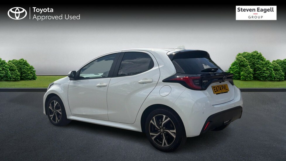 Toyota Yaris 1.5 Vvt-h Design Hatchback Hybrid E-cvt EA74PVL White #4