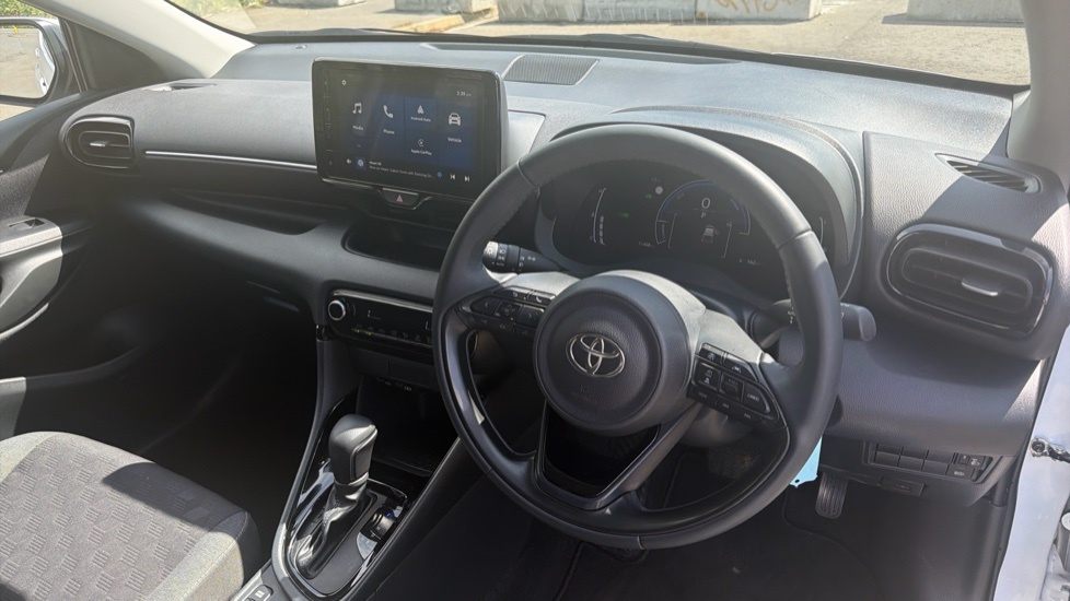 Toyota Yaris 1.5 Vvt-h Design Hatchback Hybrid E-cvt EA74PVL White #6