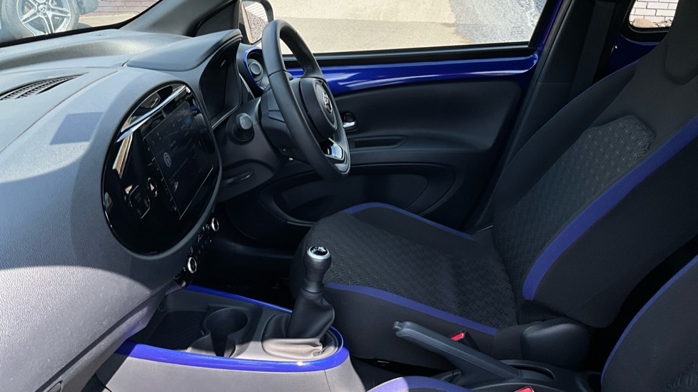 Toyota Aygo X 1.0 Vvt-i Edge Euro 6 Ss VN24WRF Blue #5
