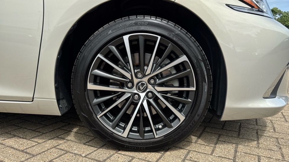 Lexus ES 300H 2.5 Takumi Cvt Blue #24