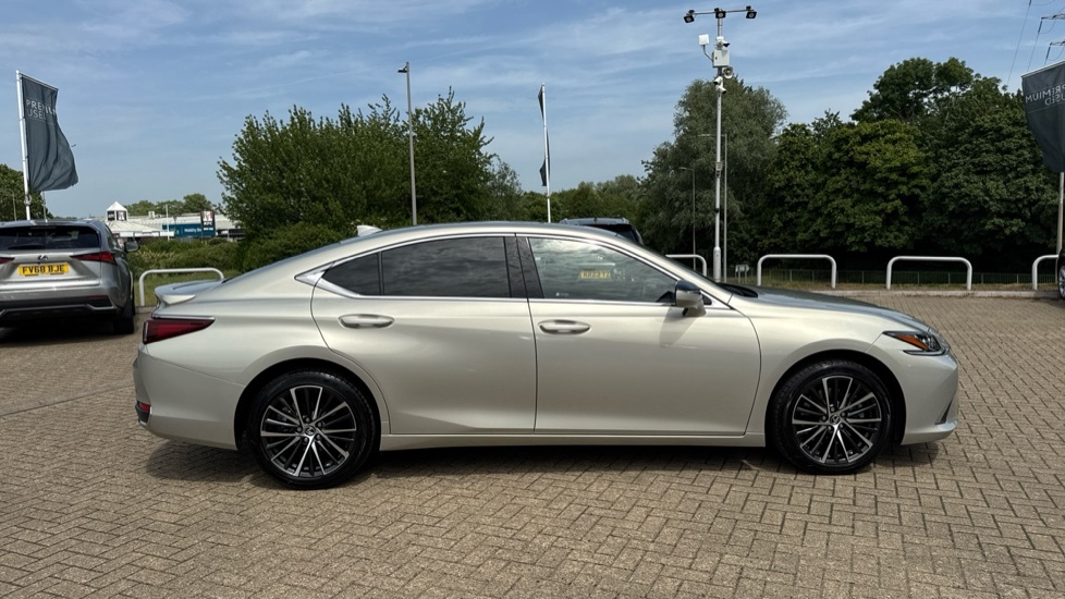 Lexus ES 300H 2.5 Takumi Cvt Blue #23