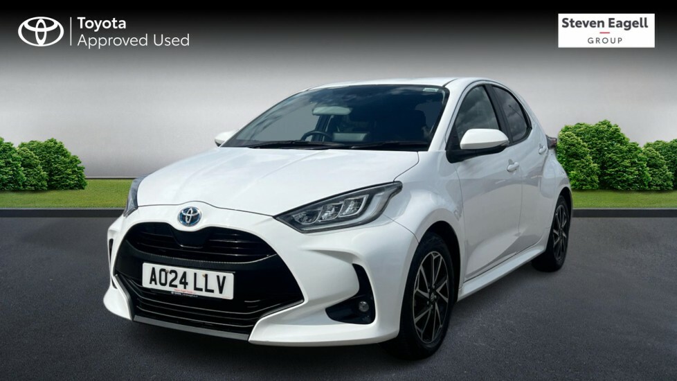 Toyota Yaris 1.5 Vvt-h Design E-cvt Euro 6 Ss AO24LLV White #3