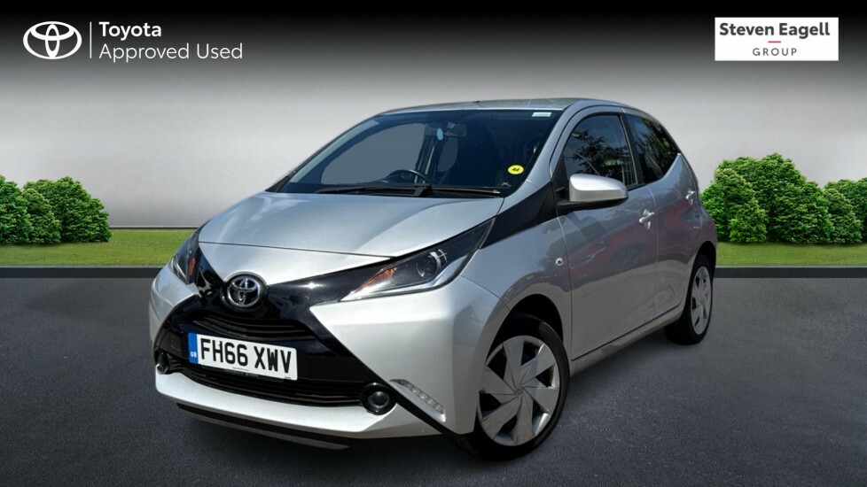 Toyota Aygo 1.0 Vvt-i X-play Euro 6 FH66XWV Silver #3